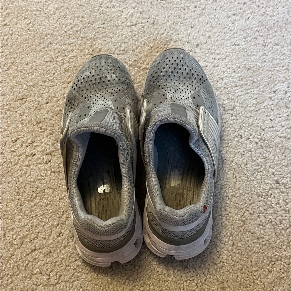 grey onclouds no laces size women’s 8